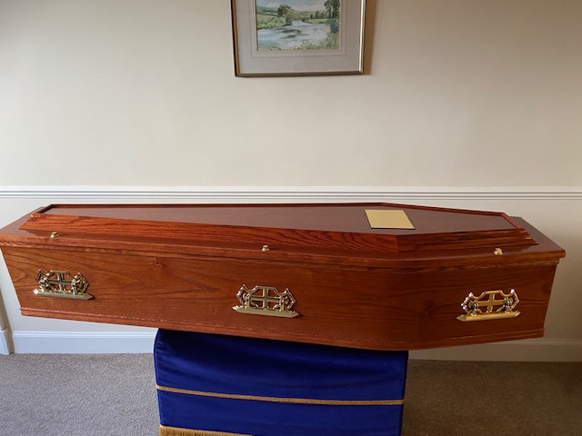 Cedar raised lid cremation coffin
